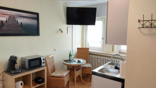 Godelheim House | Ferienapartment MW 2b Höxter Weserbergland an der Weser inkl Küche, Wäsche, LAN, Parkplatz, Self CheckIn
