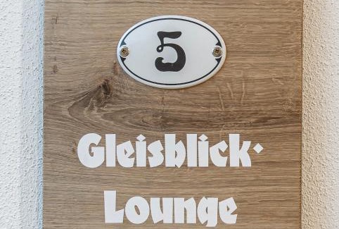 Prackenbach Apartment | Ferienbahnhof Fichtental Gleisblick Lounge