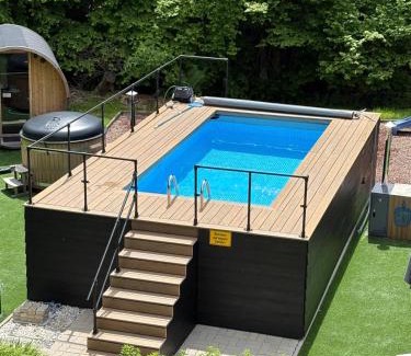 Arnoldstein House | Ferienhäuser Glück Auf, Sauna, Hottubs