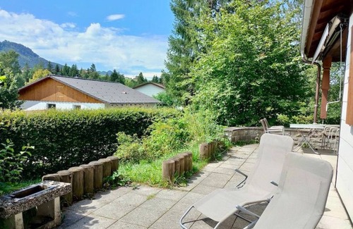 Schwarzenbach House | Ferienhaus 09-e mit Kachelofen - Ferienhäuser im Feriendorf Weissensee im Allgäu