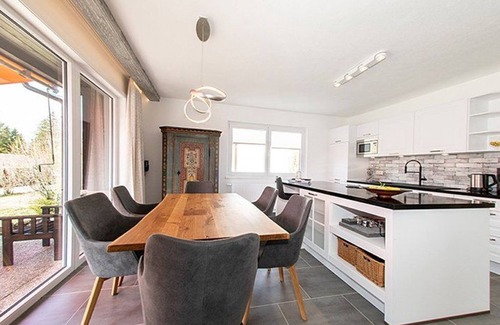 Schwarzenbach House | Ferienhaus 15-e mit Moderner Küche und Großer Terrasse - Ferienhäuser im Feriendorf Weissensee im