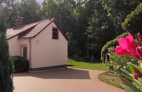 Byhleguhre Apartment | Ferienhaus am Holunderfließ - Holiday home, comb. WZ/SZ, kitchen, shower/WC, garden