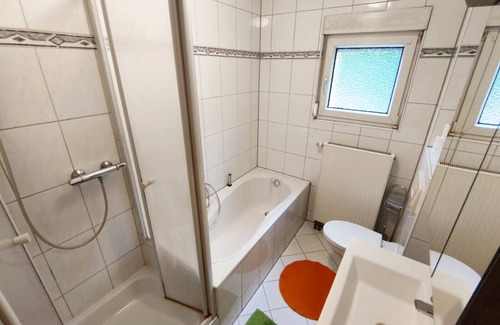 Mainz House | Ferienhaus für 6-8 Personen - Zentral und Sehr Geräumig mit Überdachter Terrasse
