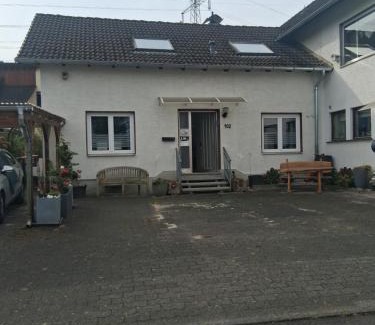 Eitorf Apartment | Ferienhaus Huckenbröl