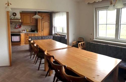 Baerenstein House | Ferienhaus in Bärenstein bei grünen Hügeln