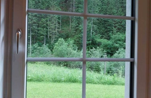 Stockenboi Apartment | Ferienhaus Komplett neu 14 Automin. vom Weisensee Entfernt. Wanderwege vor Ort