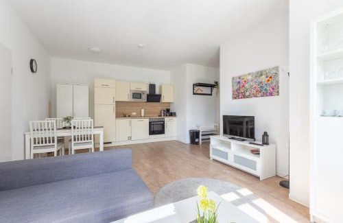 Idafehn Apartment | Ferienhaus Natura Ideal für Urlaub & Business, Küche, WLAN, Parkplatz