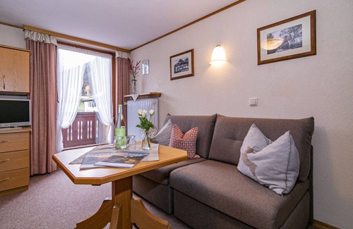 Ruhpolding House | Ferienhaus Ostara Balk/terr., 6 Schlafz.m. Du/wc, 1 Wohnz., Aufenthaltsraum, Max. 12 Pers