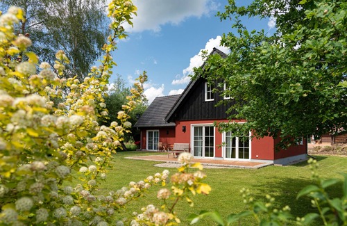 Burg-Kauper House | Ferienhaus Waldschlösschenstraße - Ferienhaus, 1 SZ, Wz/küche, Du/wc, Terrasse