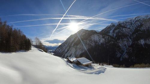 Heiligenblut House | Ferienhof-Oberer-Gollmitzer-2-5-km-oberhalb-von-Heiligenblut-ruhige-sonnige-Lage-Glocknerblick