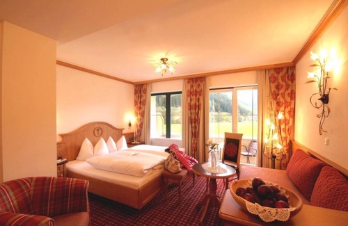 Mayrhofen Hotel | Ferienhof Oblasser - INCL. LIFT PASS Apartment, sleeps 4 (approx. 50 m²), SC