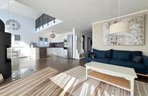 Lobnitz House | Ferienresort - idyllisches Ferienhaus mit Privatstrand und Sauna in der Nähe von Leipzig #HausMaja