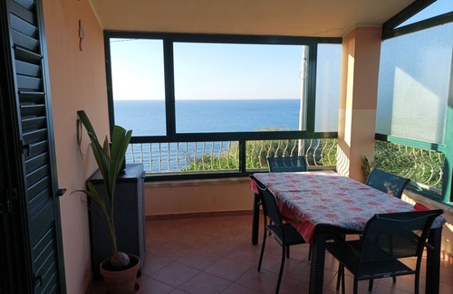Isola di Capo Rizzuto Apartment | Ferienwohnung mit Weitblick Über das Ionische Meer