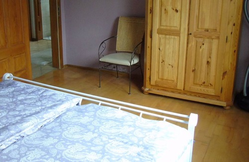 Mernes Apartment | Ferienwohnung mit 70qm, 1 Schlafzimmer, Max. 2 Personen