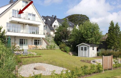 Althagen Apartment | Ferienwohnung mit Boddenblick und 2 Balkonen Direkt am Ahrenshooper Hafen