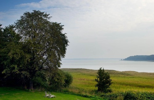 Grubnow Apartment | Ferienwohnung 6 direkt am Wasser im Gut Grubnow Rügen