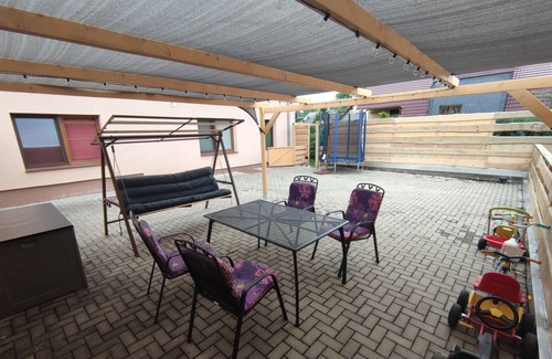 Goeda Apartment | Ferienwohnung -1- auf Einem Rustikalen 3 Seitenhof