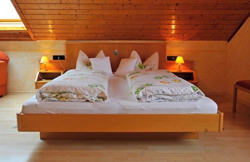Opfingen House | Ferienwohnung 10, 80qm, 2 Schlafzimmer, 2-4 Personen
