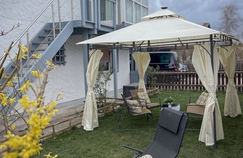 Bruckmuehl Apartment | Ferienwohnung 41 qm mit Separatem Schlafzimmer