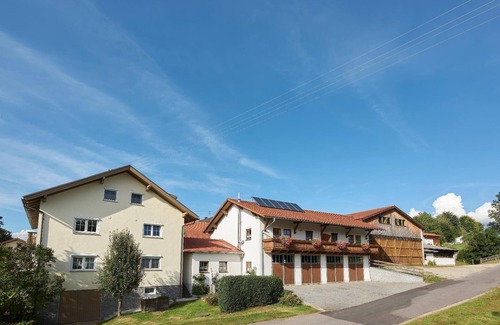 Barnzell Apartment | Ferienwohnung 65qm mit Küche und Balkon
