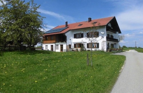 Teisendorf Apartment | Ferienwohnung 70 QM, 2-5 Personen, 2 Schlafzimmer, Wohnküche, Bad/WC, Balkon