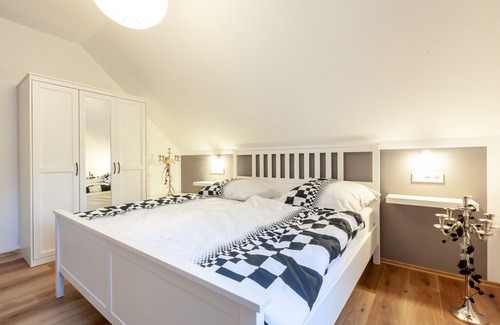 Bad Liebenstein Apartment | Ferienwohnung/App. für 4 Gäste mit 120m² in Bad Liebenstein (126693)