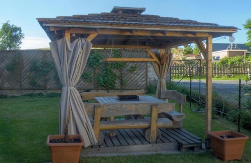 Lichtenhain Apartment | Ferienwohnung Am Lindenbaum