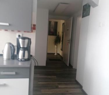 Saarlouis Apartment | Ferienwohnung Andreea