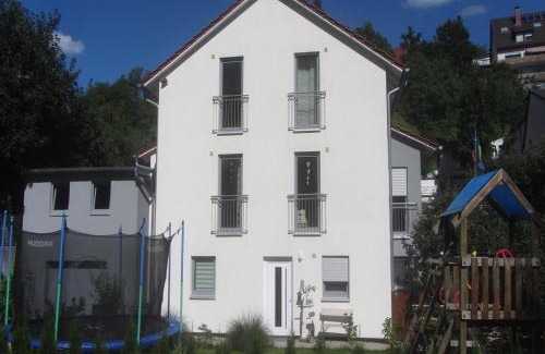 Mainberg Apartment | Ferienwohnung Apfelbaum