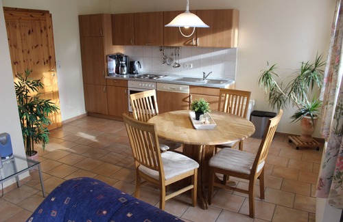 Schwackendorf Apartment | Ferienwohnung/app. für 4 Gäste mit 74m² in Hasselberg