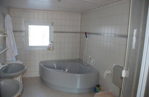 Tackesdorf Apartment | Ferienwohnung/app. für 10 Gäste mit 160m² in Tackesdorf