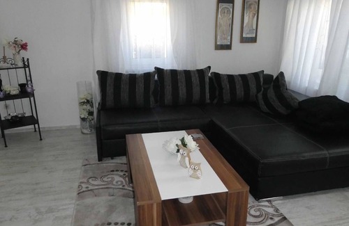 Neustadt-Geinsheim Apartment | Ferienwohnung/app. für 2 Gäste mit 75m² in Neustadt