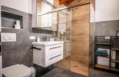 Waggershausen House | Ferienwohnung BodenseeSuite in Friedrichshafen