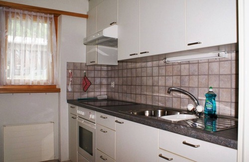 Acletta Apartment | Ferienwohnung Bosshard by Interhome