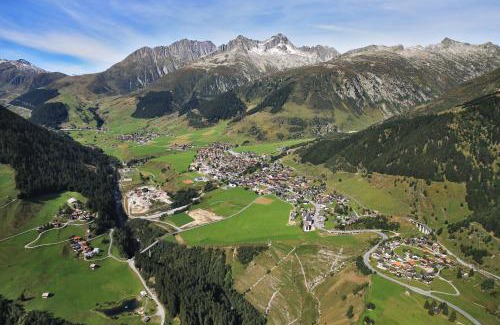 Sedrun Apartment | Ferienwohnung Casa Ursina