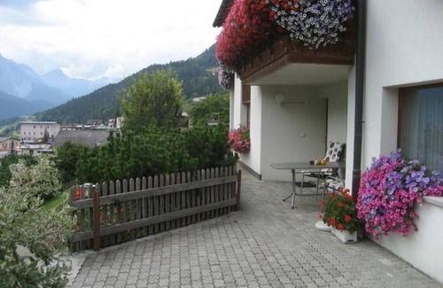 Valsot Apartment | Ferienwohnung Chasa Plajet 8B by Interhome