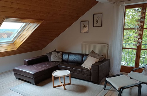 Wolnzach Apartment | Ferienwohnung "dachgeschoss Schmuckstück" - 65qm-herrlicher Ausblick