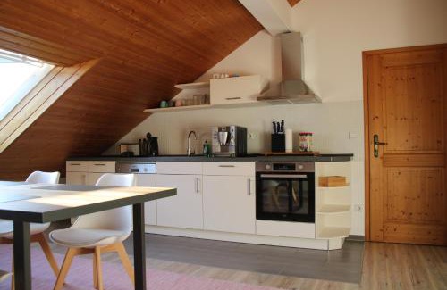 Wolnzach Apartment | Ferienwohnung - Dachgeschoss Schmuckstück