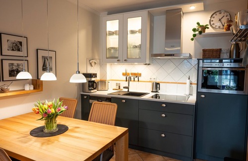 Ostseebad Wustrow Apartment | Ferienwohnung mit Großer Terrasse und Strandkorb Direkt Hinter der Düne