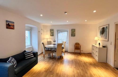 Malterdingen Apartment | Ferienwohnung Elfriede - WLAN, 2 Bäder, Küche, Freisitz, 2 Parkplätze, im Ortskern