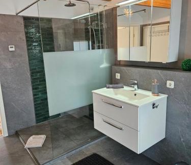 Mechernich Apartment | Ferienwohnung Emely