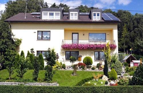 Glott Apartment | Ferienwohnung für bis zu 5 Personen mit Federkernmatratzen, top ausgestattete Küche und vielem Mehr