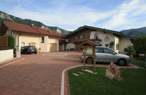 Eck Apartment | Ferienwohnung "Falkenstein" für 2 Personen mit Südterrasse, 53 m²