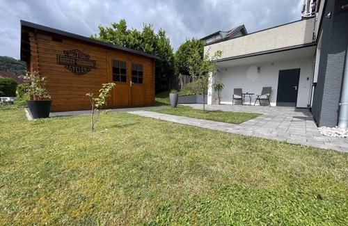 Hausen Apartment | Ferienwohnung "Im Wiesenrain" - Appartement/fewo, Dusche, WC, Terrasse