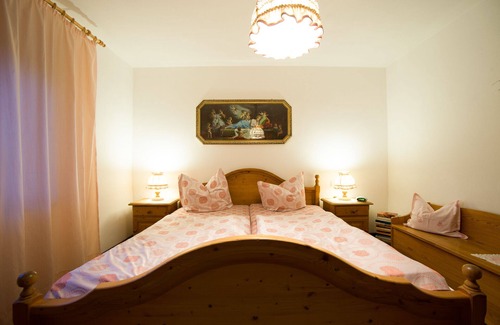 Kirchenlamitz Apartment | Ferienwohnung in ruhiger Lage inmitten des Naturparks Fichtelgebirge