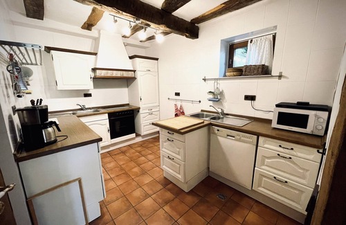 Munstermaifeld Apartment | Ferienwohnung in Außergewöhnlichem Bruchstein-ferienhaus