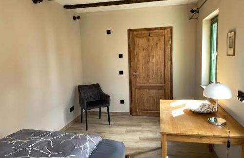 Suedwest Apartment | Ferienwohnung in historischem 3-Seitenhof