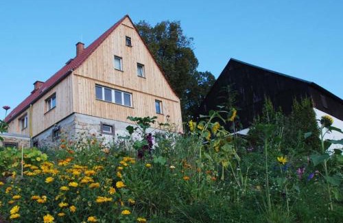 Schoenfeld-Weissig Apartment | Ferienwohnung Kunsthof Borsberg - nicht für Monteure und Handwerker geeignet