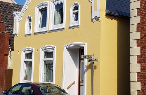 Toenning Apartment | Ferienwohnung "muschelkästchen OG" in Tönning für 2-3 Personen