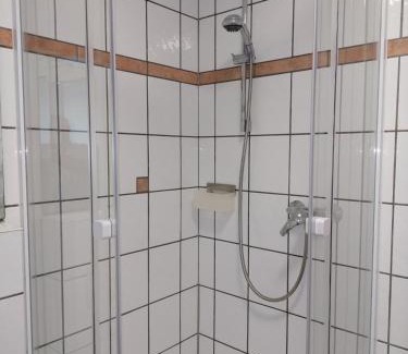 Godelheim Apartment | Ferienwohnung MW 1b 82m2 Höxter Weserbergland Weser inkl 2 Terrassen Wäsche und Endreinigung Self CheckIn